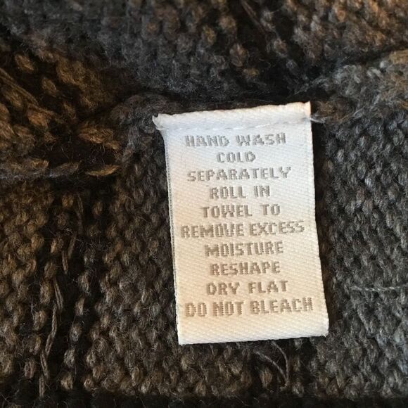 NWOT. Charter Club Women’s M Grey Sweater - Picture 8 of 8